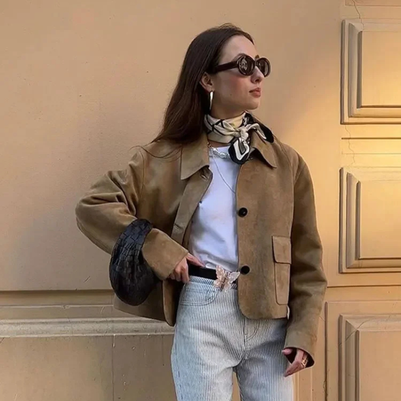 Adèle | Veste courte en daim pour femme